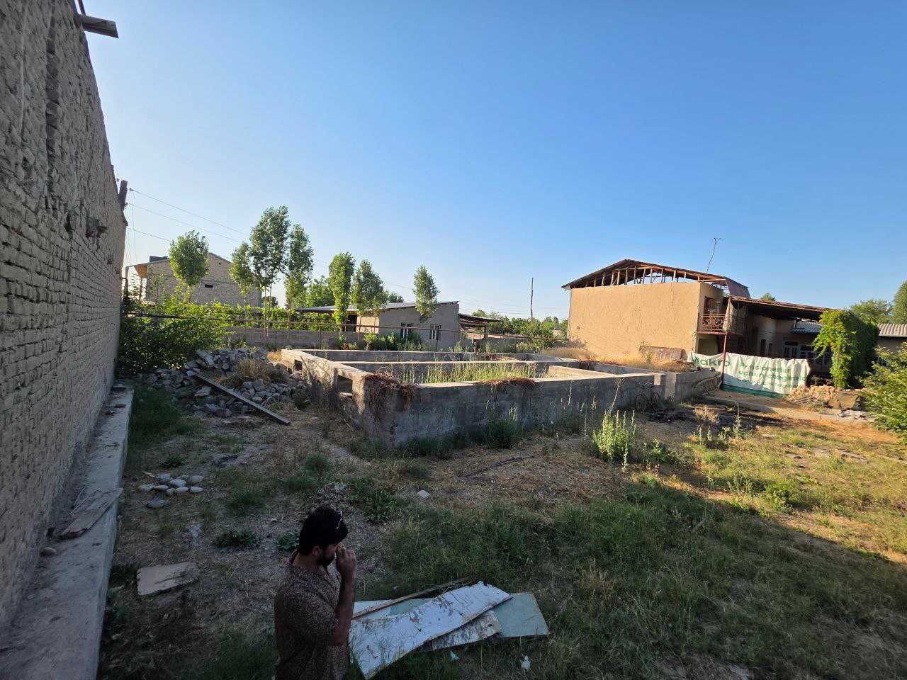 Ер сотилади Абдулла ортиковда 6 сотихдан, нархи 6500 дан