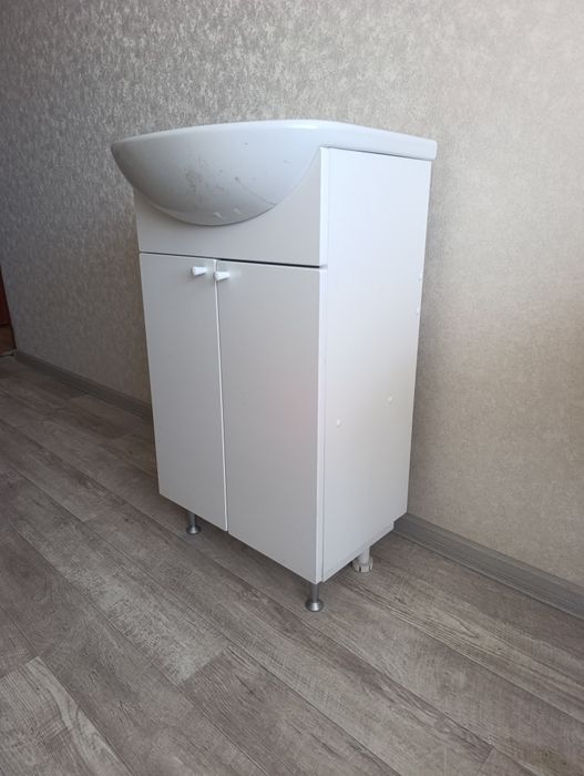 Тумба с раковиной(умывальник)