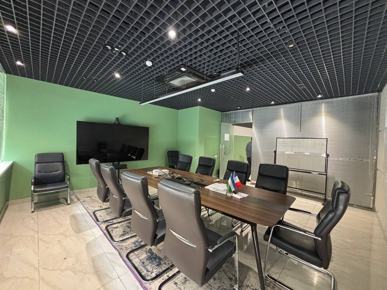 Сдаётся офис Ойбек 450м2