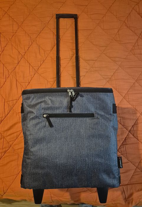 Troler Ghiozdan nou cu  interior impermeabil