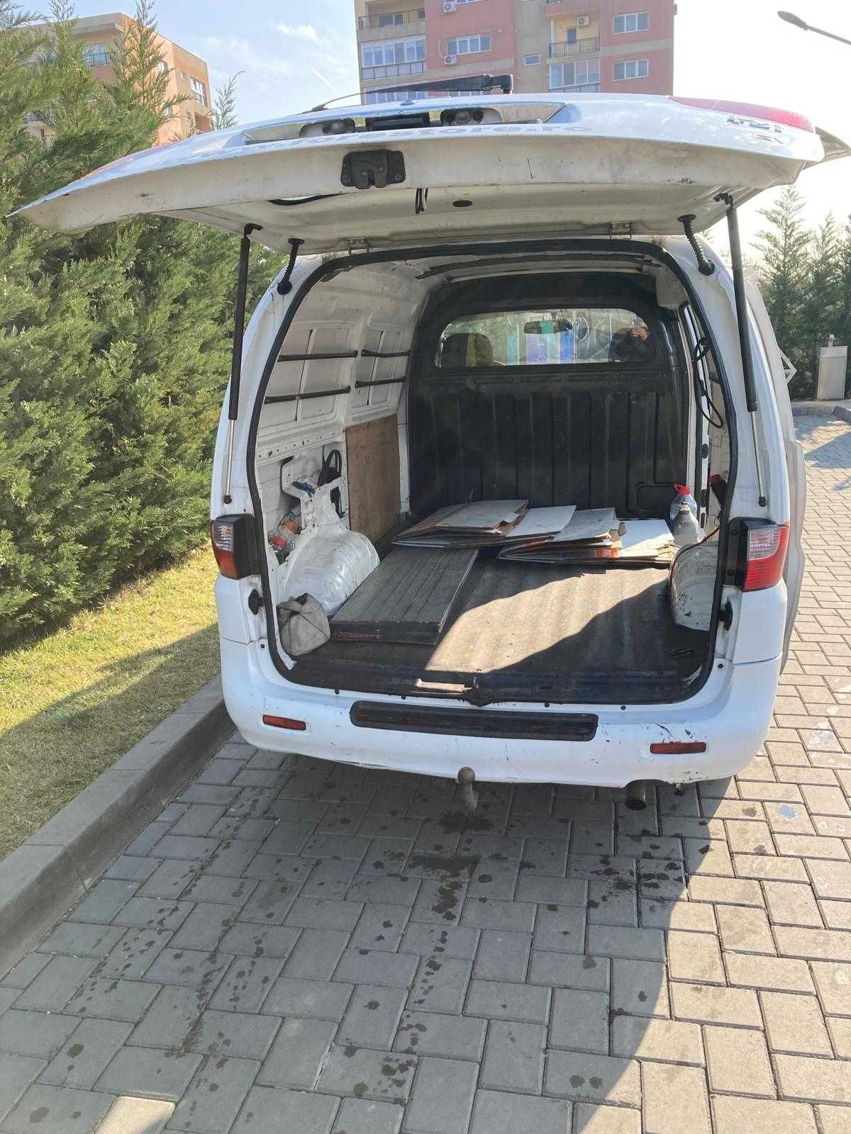 Hyundai H1 STAREX - 3 locuri