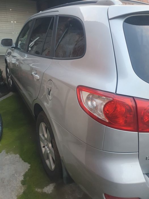 Vând hyundai santa fe