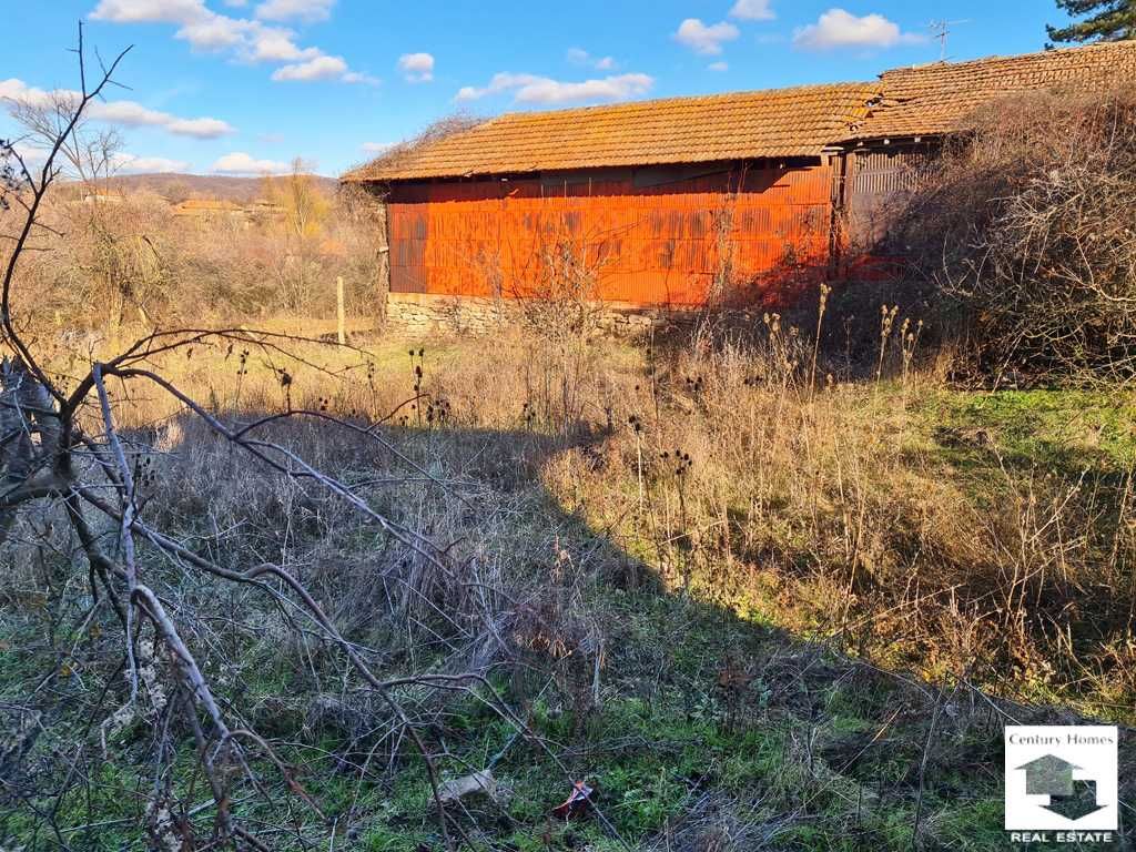 155077 Стара къща за основен ремонт, с каменни основи, с. Владислав