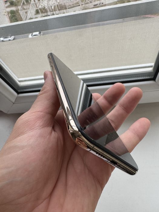 Продам Iphone XS Max 256g
