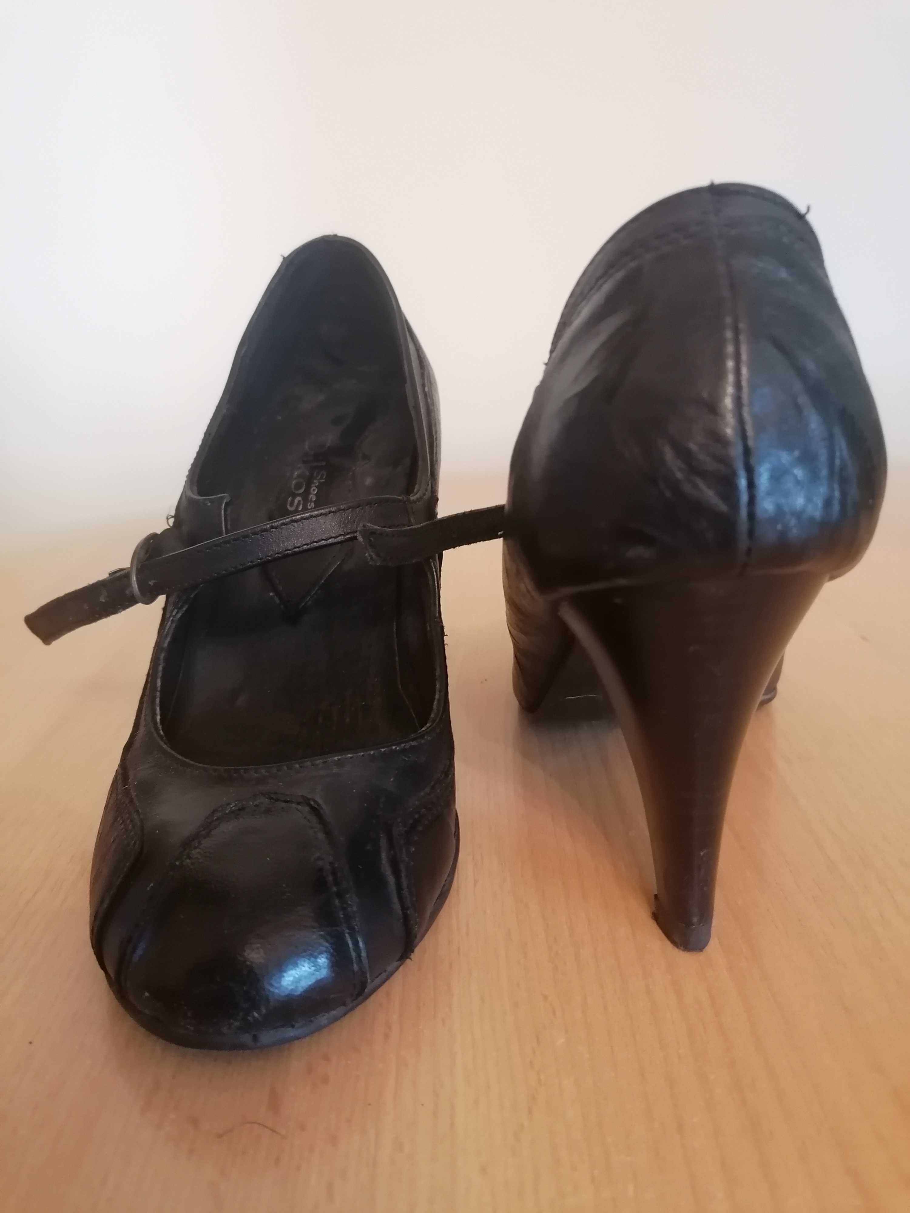 Маркови сандали, обувки, ботуши GUESS Motivi Moschino Lacoste номер 37