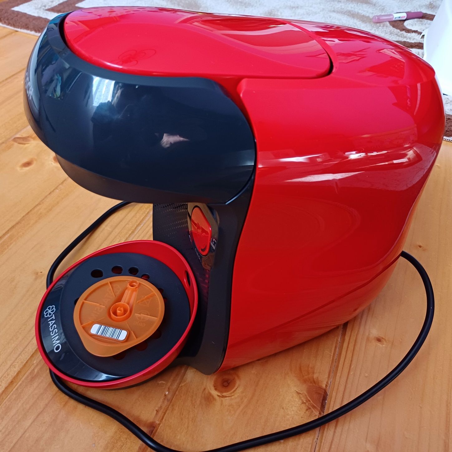 Vând Espressor Bosch Tassimo roșu