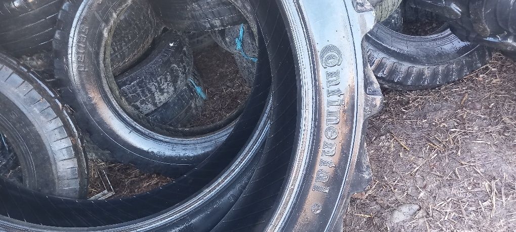 două anvelope 9,5r36 pentru u445 legumicol