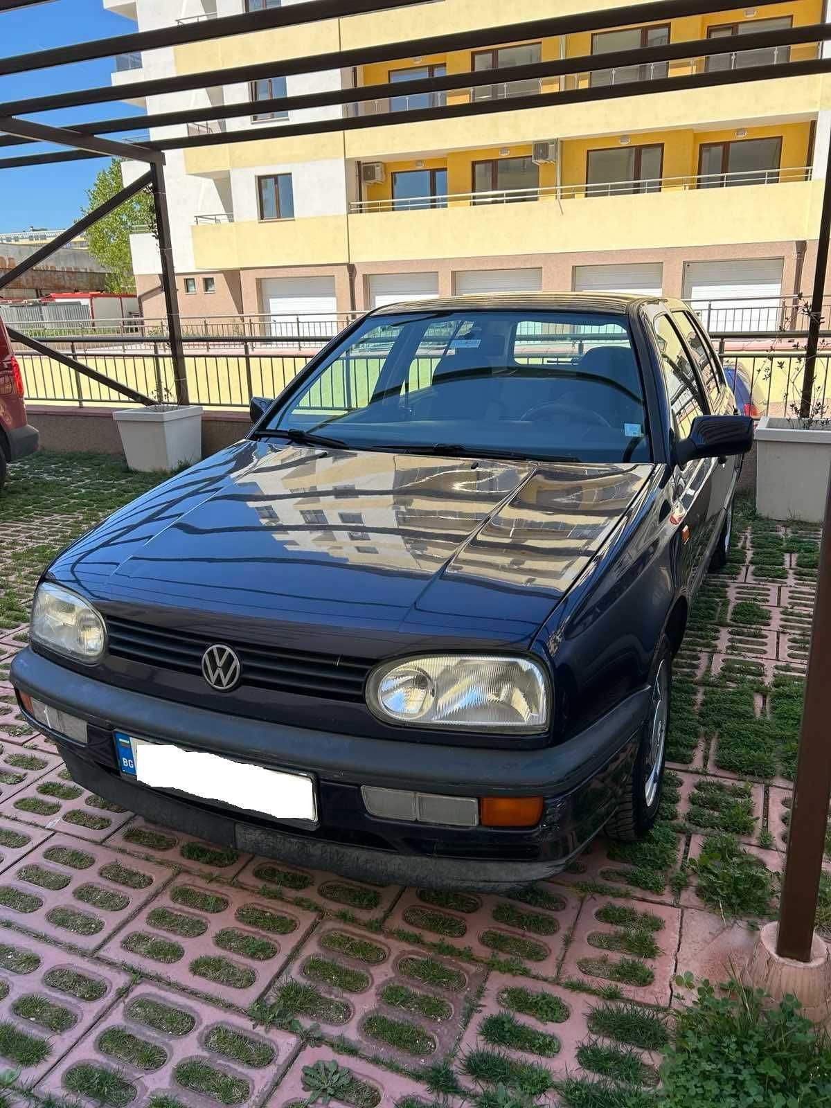 Продавам VW Golf 16i