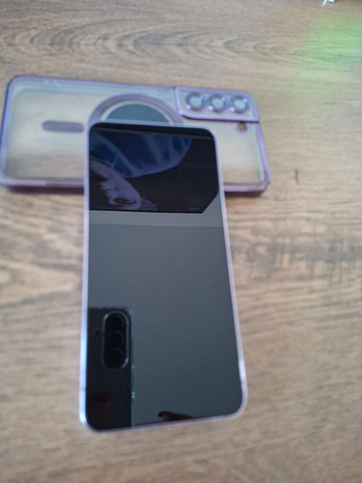 Samsung Galaxy S 22 Purple
