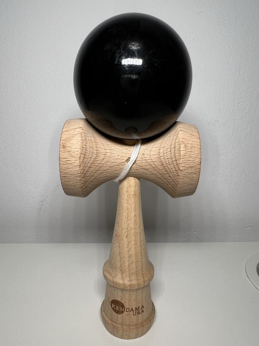 Kendama USA - Bila Lucioasă/Mată (NOUA)