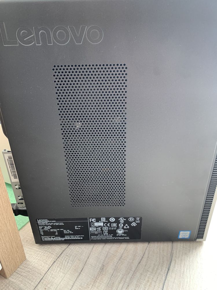 Vând PC Lenovo Ideacentre