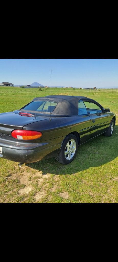 Vând Chrysler Stratus