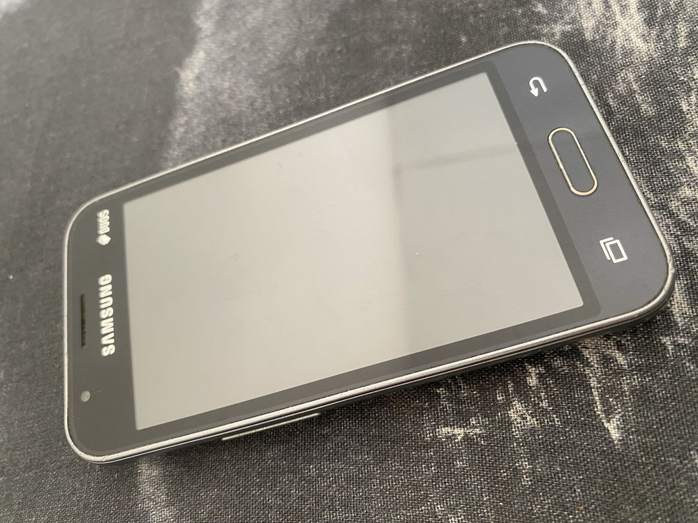 Продам Самсунг J 1 mini