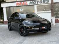 Tesla Model Y dual motor Long range! Performance