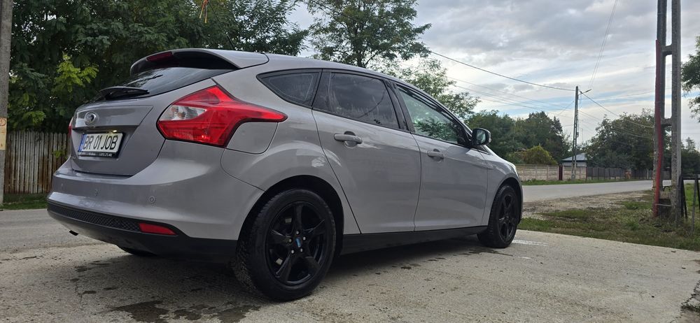 Vând Ford Focus MK3