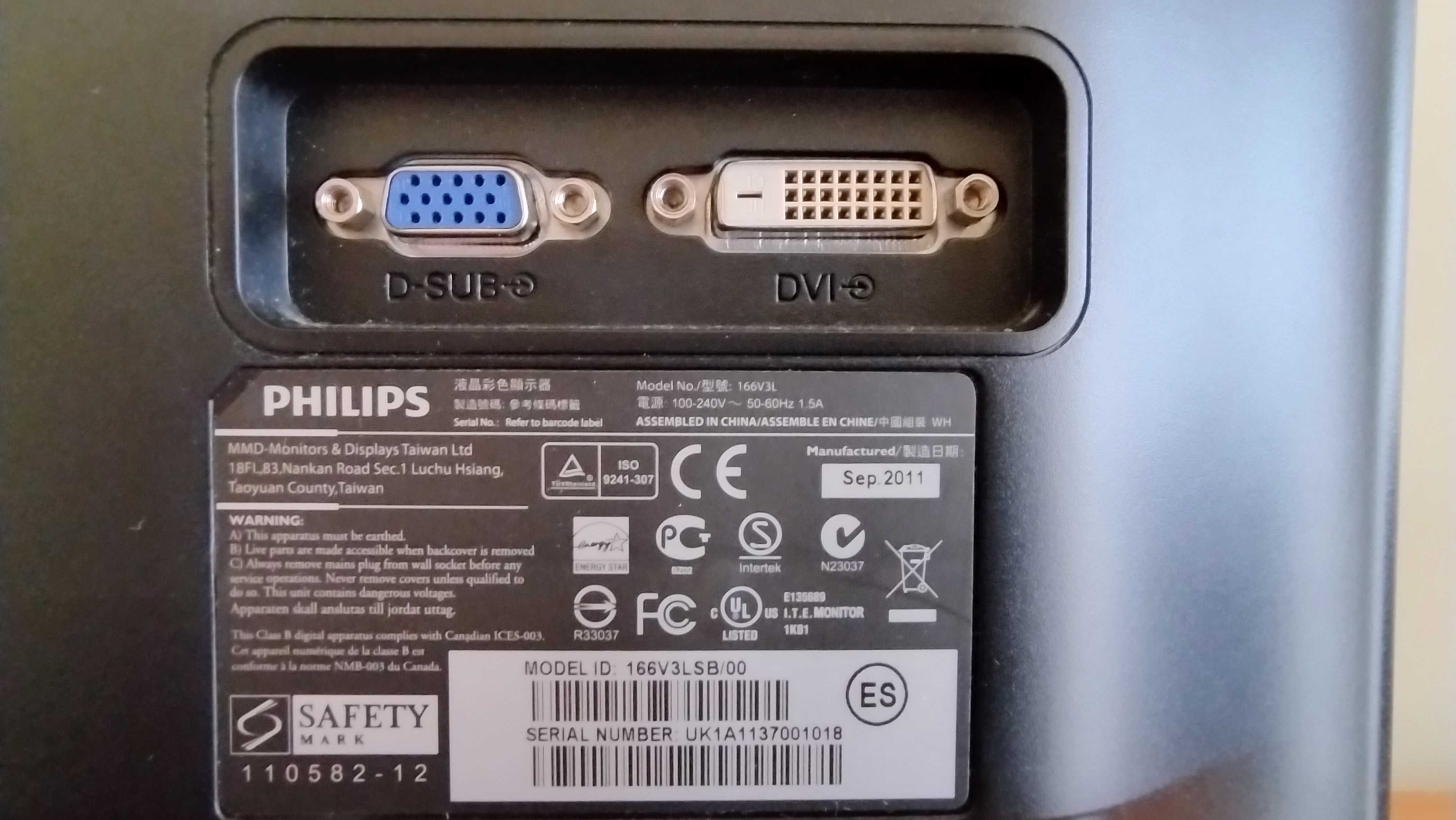 LCD монитор Philips 16" 166V3LSB