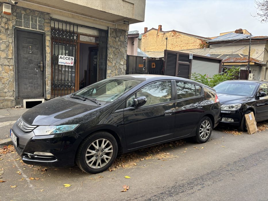Vând Honda Insight Hybrid 2010 , Neagră, Full Options, Impecabilă