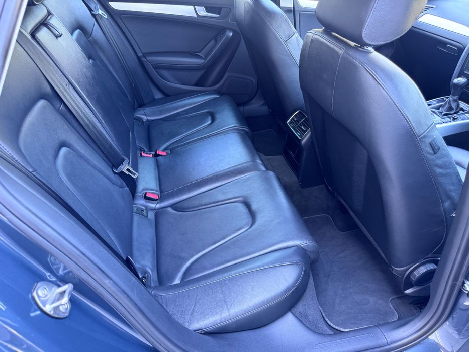 Ауди А4 комби с десен волан