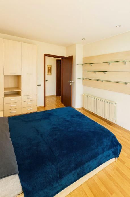 Дава се под наем Двустаен апартамент в Варна, Бриз - 80 кв.м за 750 € - Снимка #3