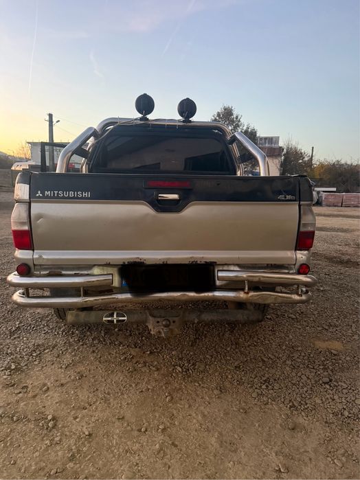 Mitsubishi L200 2005