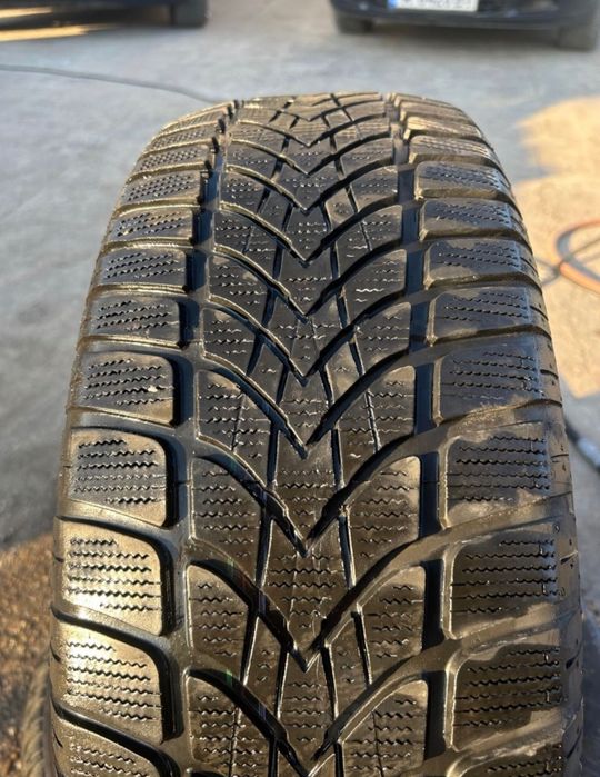 2 зимни гуми Dunlop 215/60/16