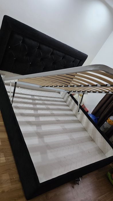 Pat matrimonial  cu lada depozitare