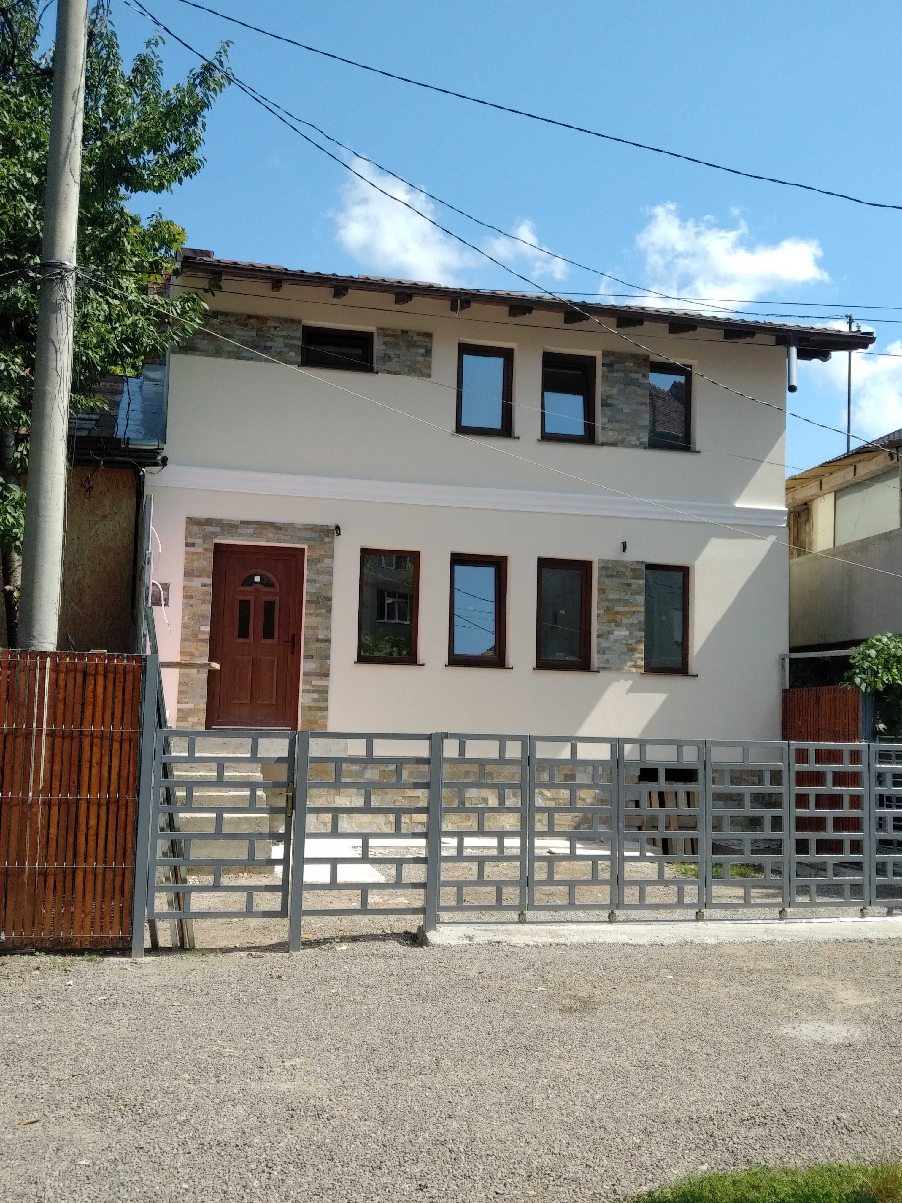 Casa noua in zona centrala, la pret de apartament