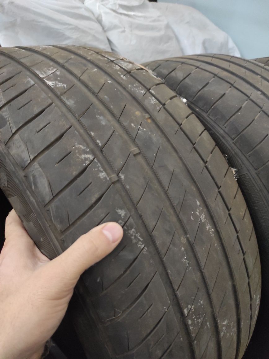 Продам шины бу 255/50 R19