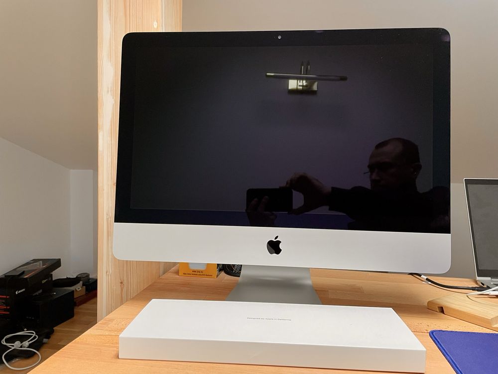 Calculator Apple iMac 21,5" retina 4K Radeon Pro 560, impecabil
