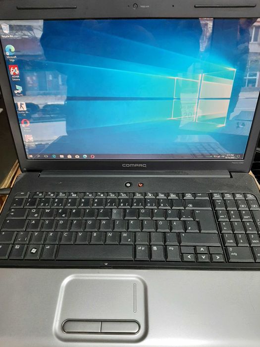 Лаптоп HP  CompacQ 240 GB , 4 RAM  , WIN 10 PRO