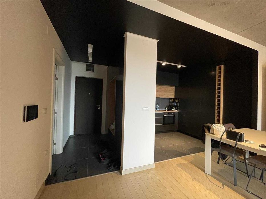 Дава се под наем Двустаен апартамент в Бургас, Славейков - 68 кв.м за 204 € - Снимка #2