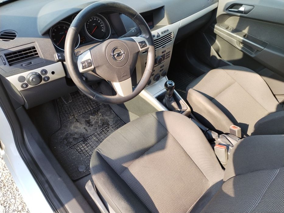 Vând Opel Astra H 1.8 benzină