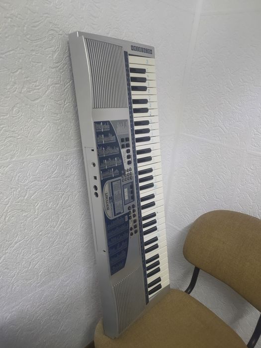 vand orga electronica bontempi. 100 tonuri ca noua. sau schimb cu tel.