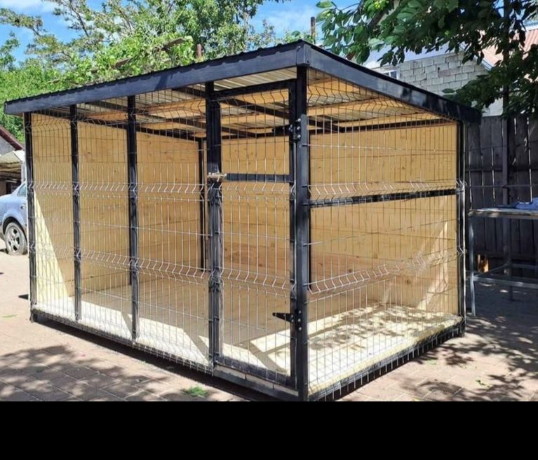 Vând  padoc cușcă câine din structura metalica  dimensiun   dorita