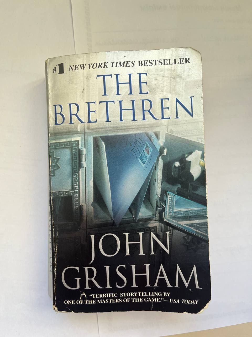 Книга на английском The Brethren by John Grisham