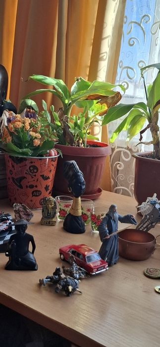 Сет 3в1 Статуетка - африканско момиче +фараон +чашки