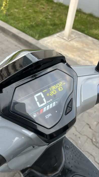 Sym symphony st 200 (copie Honda sh150)