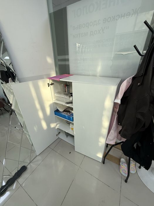 Шкаф,стол-парта,полка-тумбочка