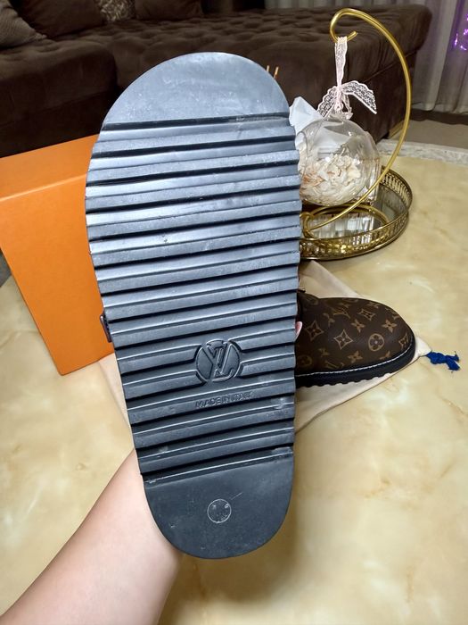 Saboti piele naturala Lv noi