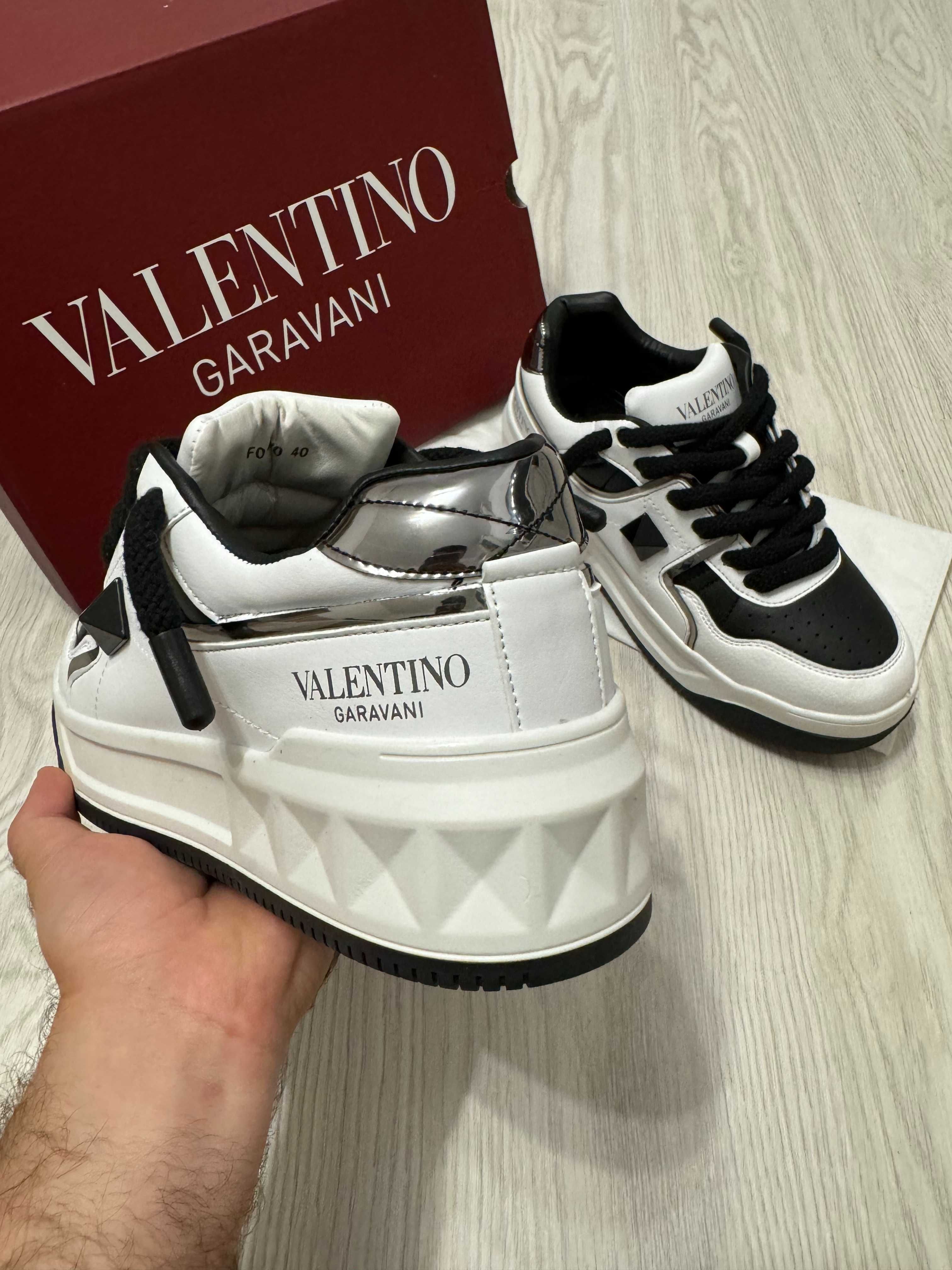 Adidasi Valentino Ga ravani One Stud Low Full Box Negru - Alb