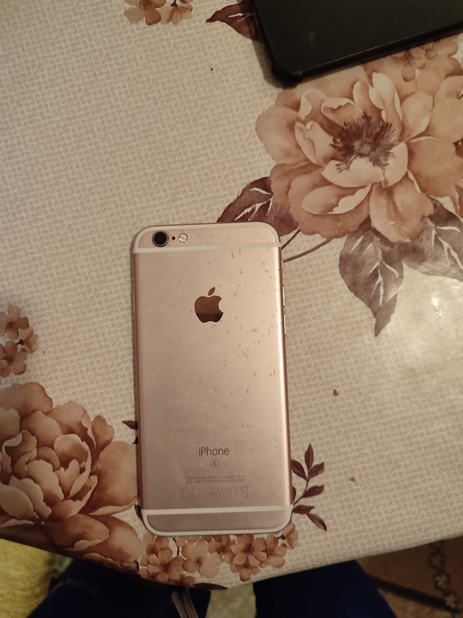 Iphone 6s със заключено ид