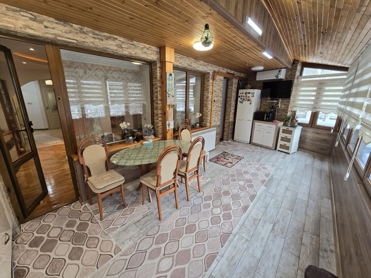 Дава се под наем Тристаен апартамент в Русе, Дружба 1 - 106 кв.м за 663 € - Снимка #5