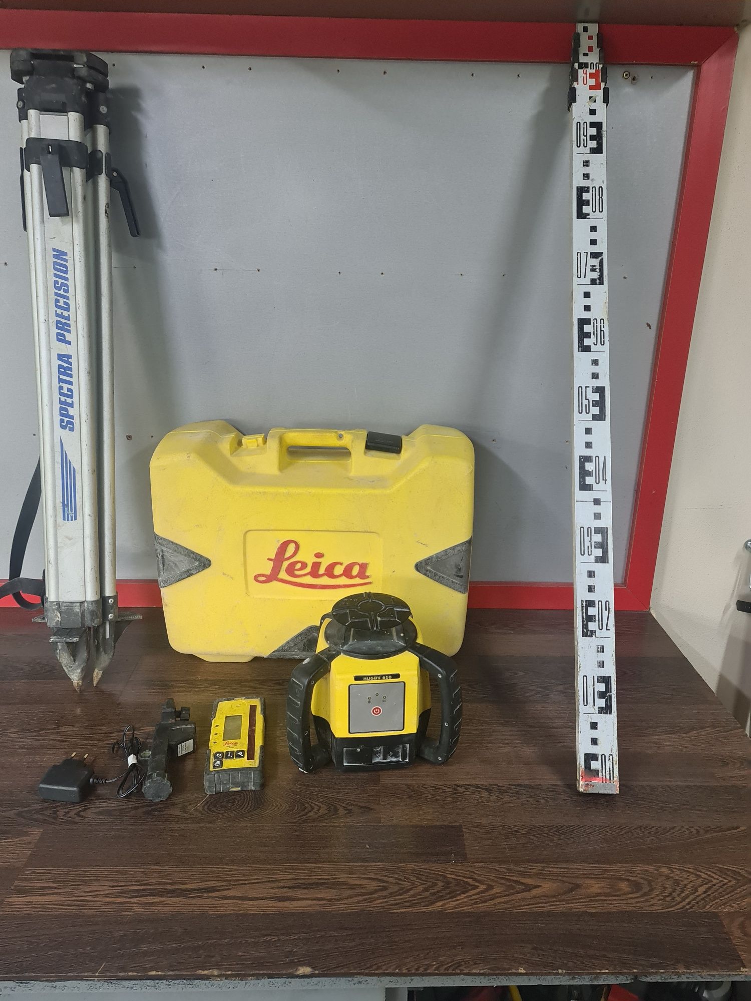 Laser rotativ leyca rugby 610