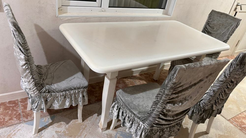 Продам стол с стульями