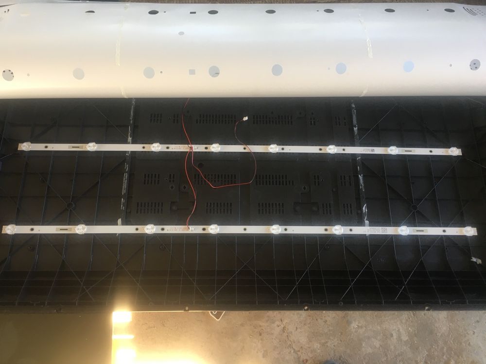 Подсветка и части за TV NEO 40”