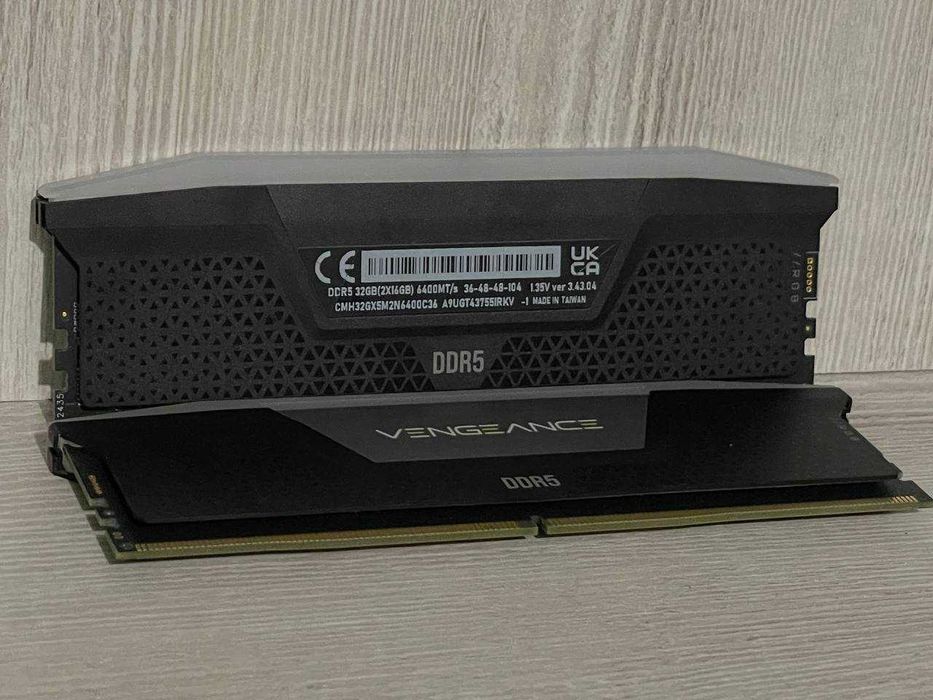 ОЗУ RAM DDR5 corsair vengeance 32gb 6400mhz | Kingston Fury Beast 64gb