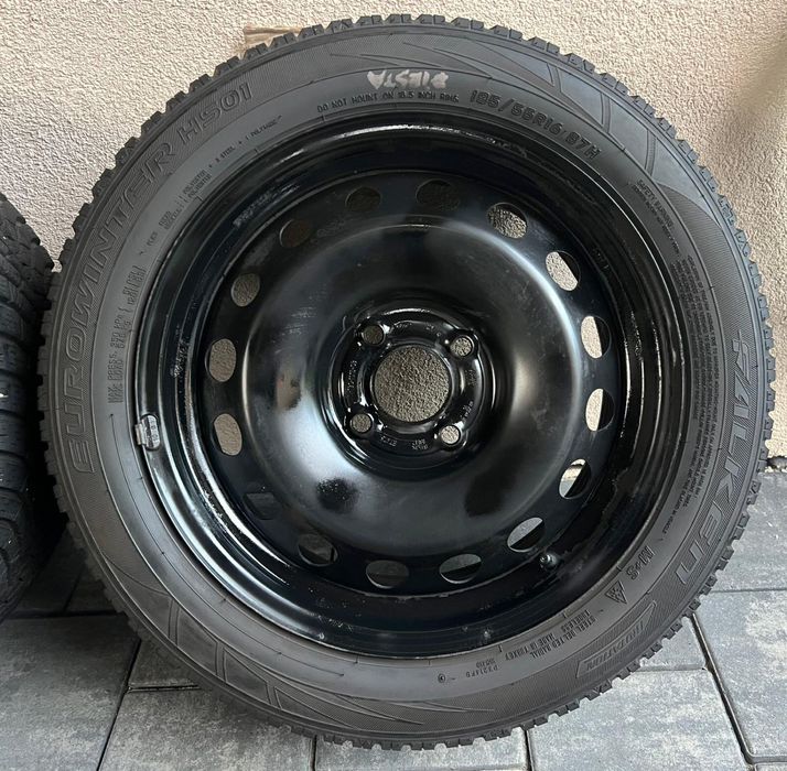 Jante tabla Ford Fiesta cu cauciucuri iarnă stare foarte bună
