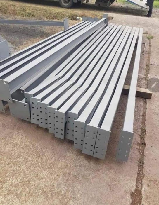 Vand Stâlpi și ferme metalice pentru o hala metalica 6x30
