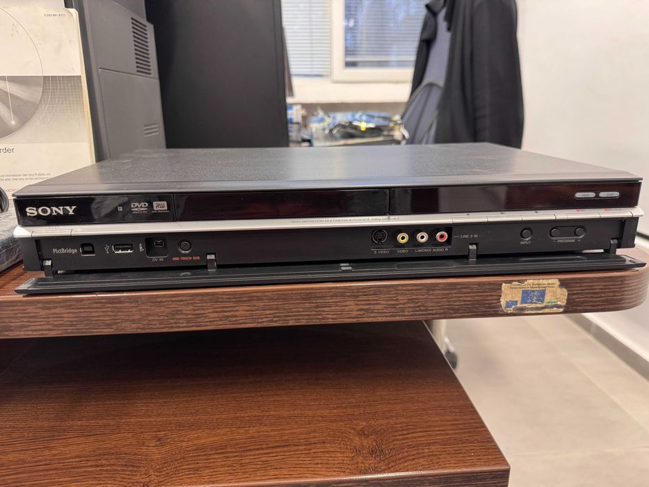 Записващ DVD Recorder SONY RDR-HX780