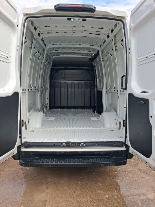 Iveco. 35S14. Fab.2022 cu 2500km.